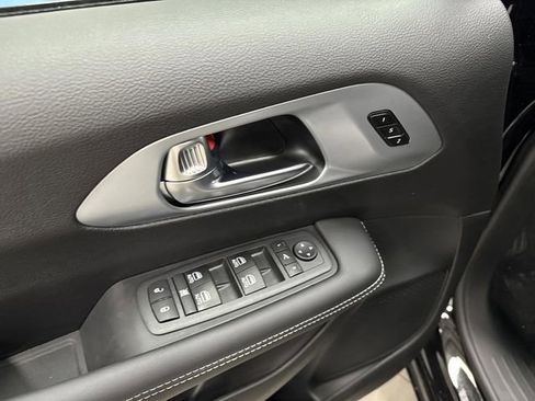 New 2026 Chrysler Pacifica Limited w/ S Appearance Package image 29