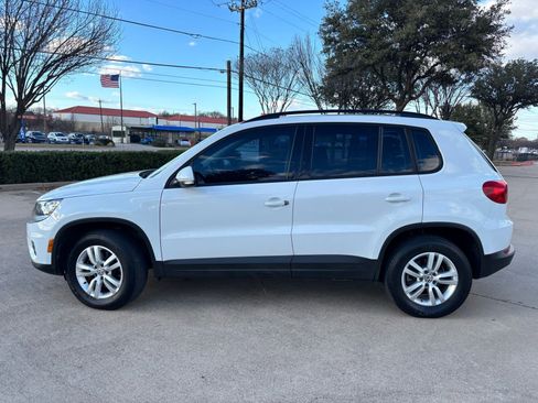 Used 2017 Volkswagen Tiguan S image 10