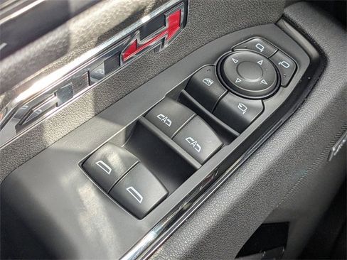 Used 2025 GMC Sierra 1500 AT4 w/ AT4 Premium Package image 24