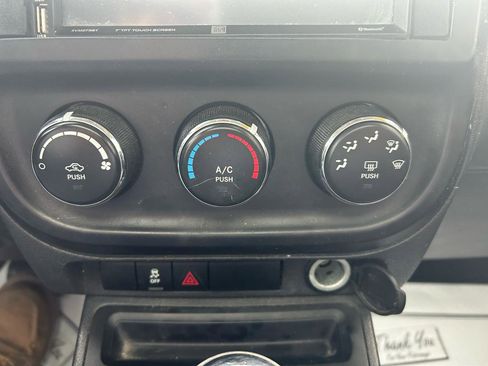 Used 2016 Jeep Patriot 75th Anniversary w/ Power Value Group FWD image 24