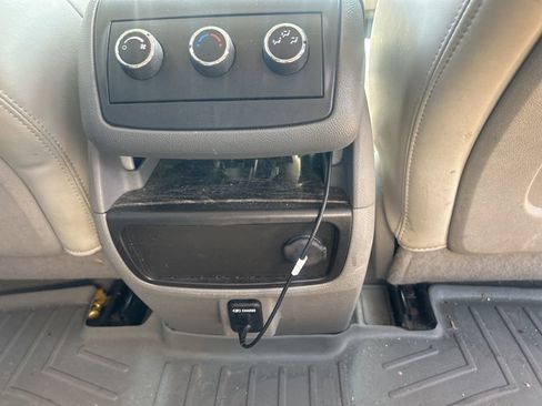 Used 2014 Buick Enclave Leather image 12