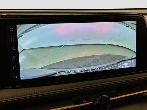 Used 2024 Nissan Ariya AWD image 23