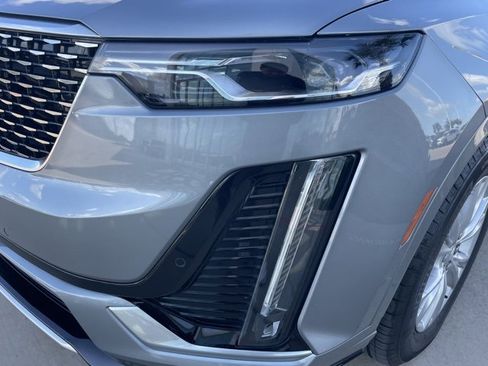 Certified 2025 Cadillac XT6 Luxury image 10