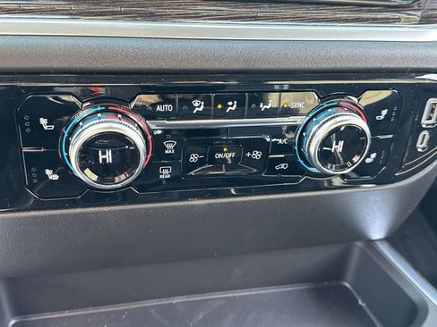 New 2026 GMC Sierra 1500 Elevation image 19