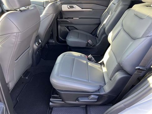 New 2025 Ford Explorer Active w/ Active Comfort Package image 28