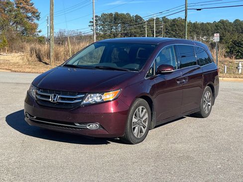Used 2014 Honda Odyssey Touring Elite image 2