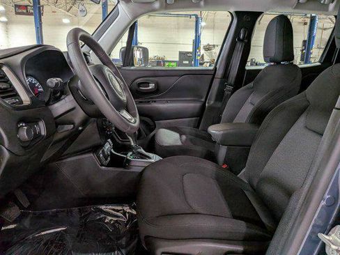 Certified 2023 Jeep Renegade Latitude AWD/4WD image 20