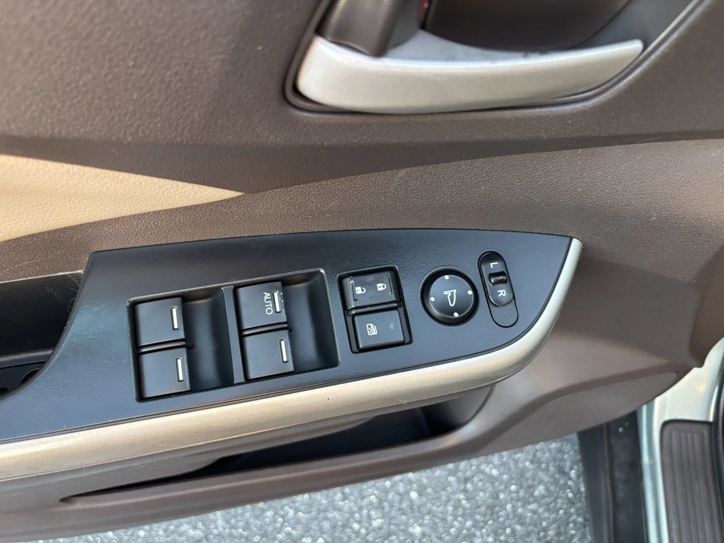 Used 2012 Honda CR-V EX-L image 15
