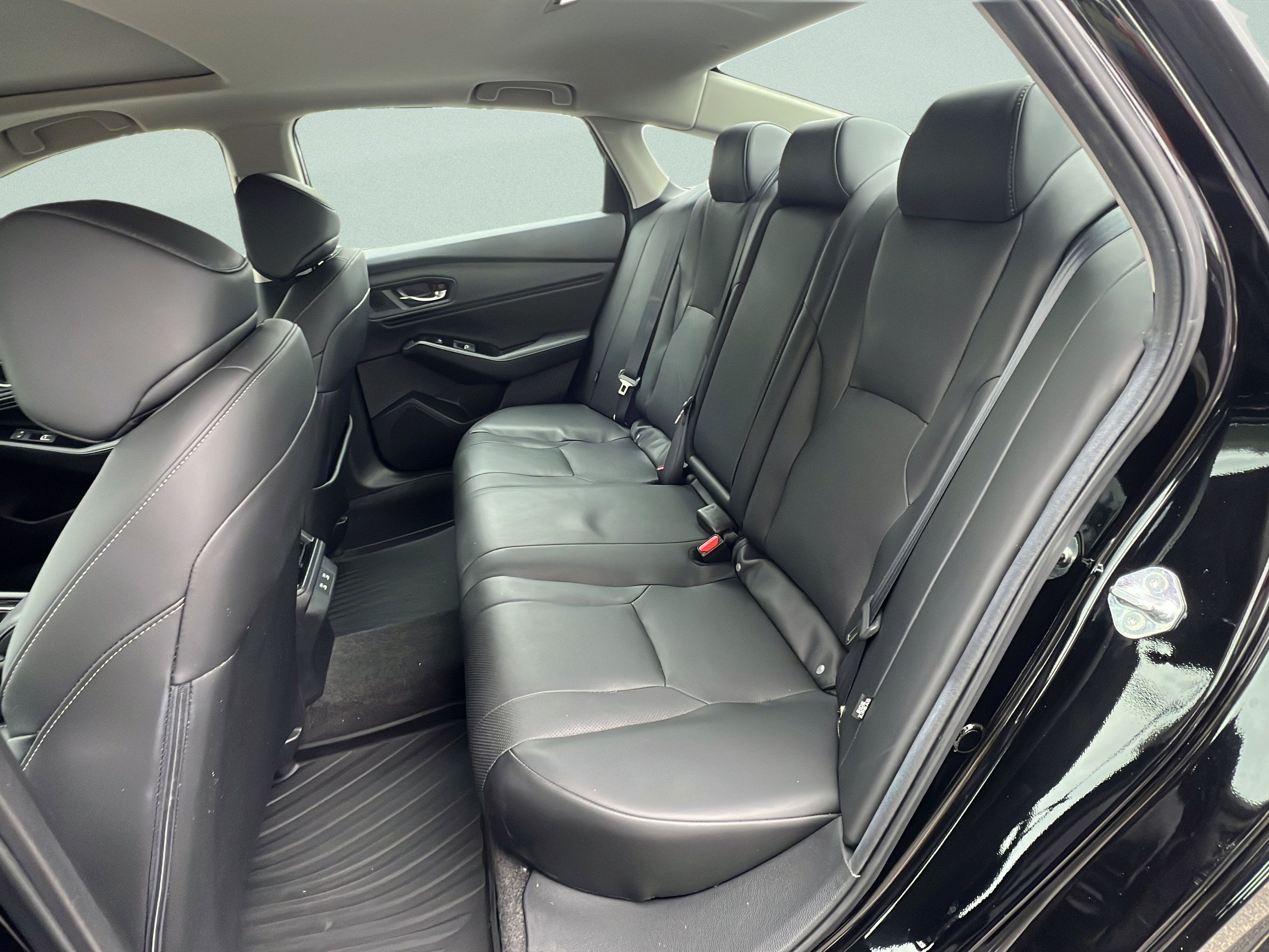 Used 2023 Honda Accord Touring image 9
