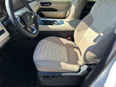 New 2026 Nissan Armada Platinum Reserve image 9