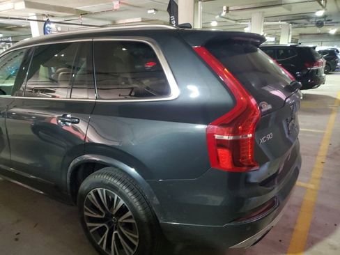 Used 2021 Volvo XC90 T5 Momentum w/ Advanced Package image 11
