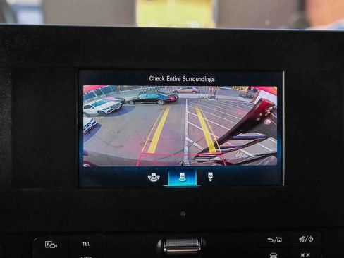 Used 2021 Mercedes-Benz Sprinter 2500 w/ Comfort Plus Package image 25