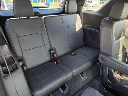 Used 2022 Chevrolet Traverse LT AWD/4WD image 47