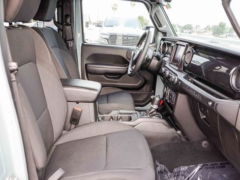 Used 2023 Jeep Wrangler Unlimited Sport AWD/4WD image 21
