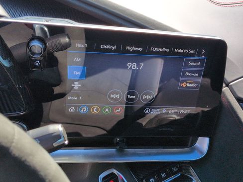 Used 2022 Chevrolet Corvette Stingray Premium Cpe w/ Z51 Performance Package RWD image 23