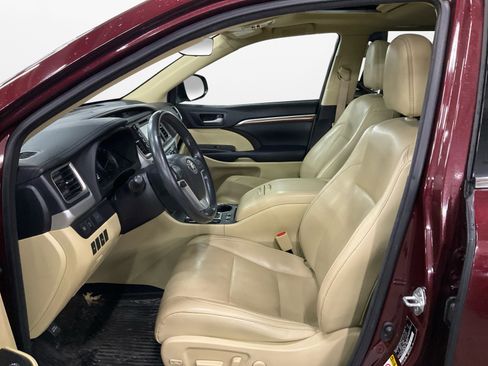 Used 2018 Toyota Highlander Limited image 9