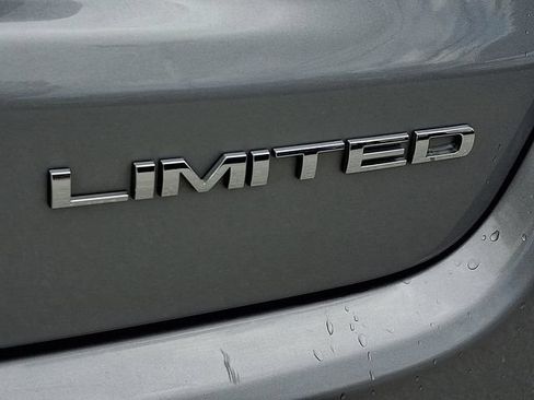 Used 2021 Jeep Compass Limited w/ Sun and Sound Group AWD/4WD image 34
