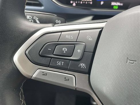 Certified 2024 Volkswagen Taos SE FWD image 21