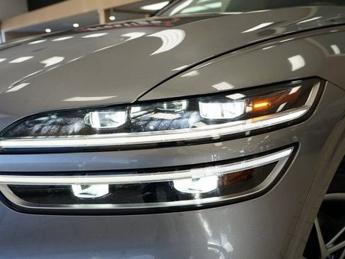 Used 2022 Genesis GV70 2.5T w/ Advanced Package image 24