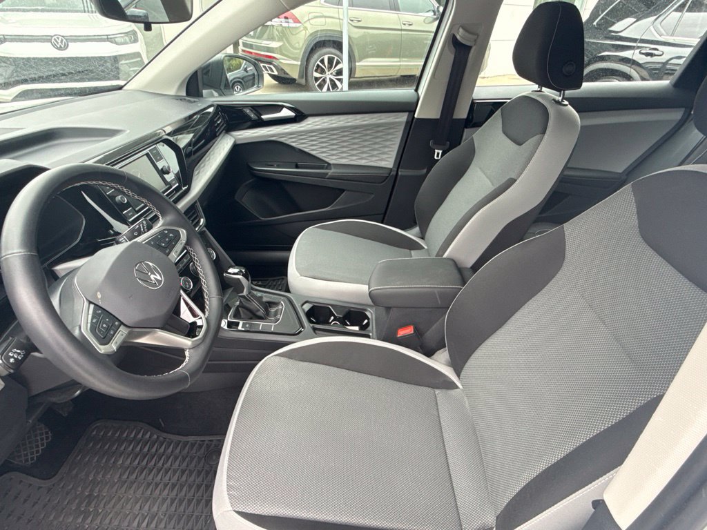 Used 2024 Volkswagen Taos S FWD image 11