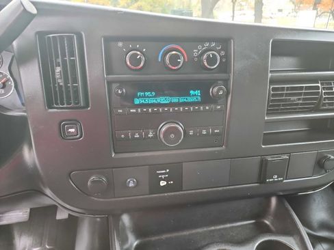 Used 2015 Chevrolet Express 2500 w/ Cold Climate Package image 20
