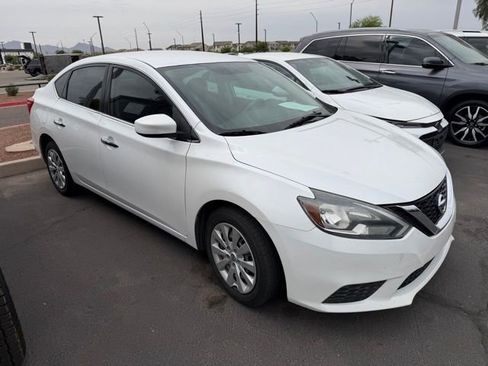 Used 2017 Nissan Sentra SV image 2