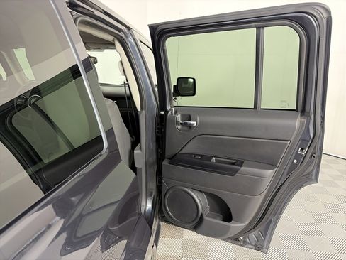 Used 2014 Jeep Patriot Sport w/ Power Value Group image 24