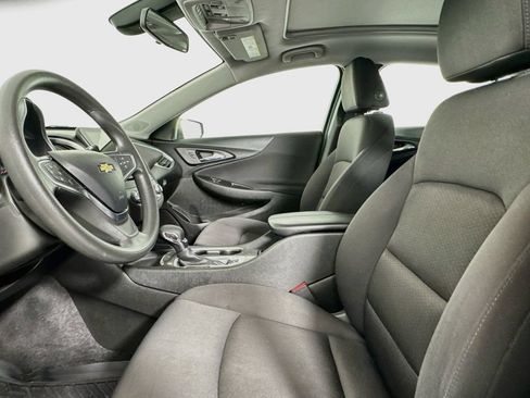 Used 2022 Chevrolet Malibu LT FWD image 9