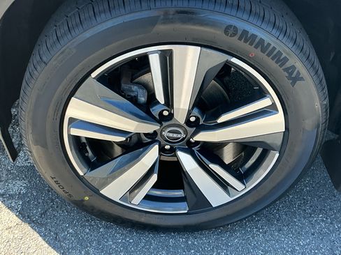 Certified 2023 Nissan Rogue SL AWD/4WD image 9
