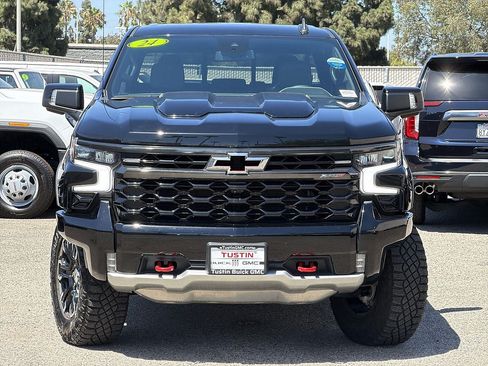 Used 2024 Chevrolet Silverado 1500 ZR2 AWD/4WD image 2
