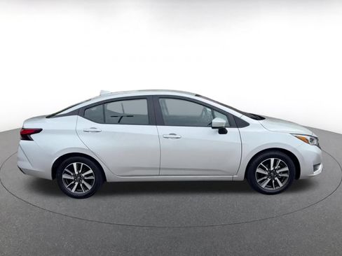 Used 2025 Nissan Versa SV FWD image 16