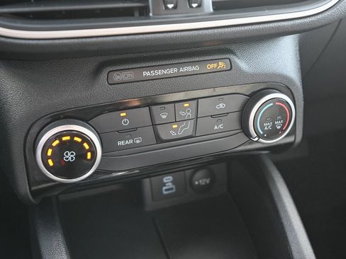 Certified 2022 Ford Escape SE image 35