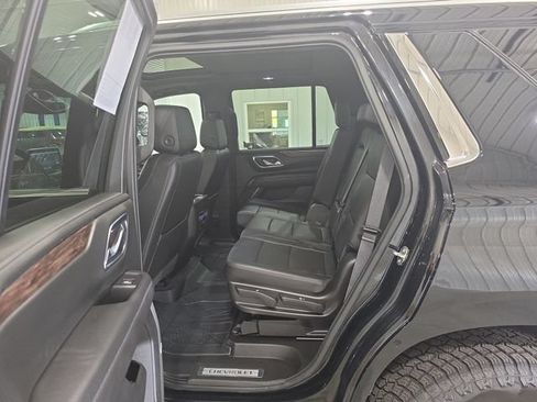 Used 2021 Chevrolet Tahoe LT w/ LT Signature Package AWD/4WD image 26