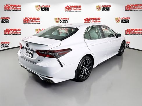 Certified 2024 Toyota Camry SE image 15