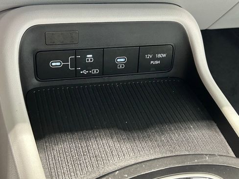 Used 2024 Hyundai Kona SE image 51