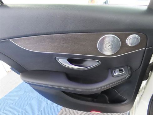 Used 2020 Mercedes-Benz C 300 4MATIC Sedan w/ Premium Package image 33