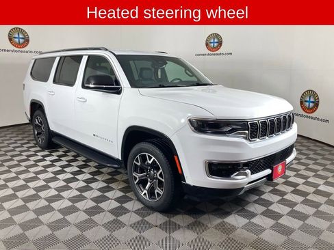 Used 2023 Jeep Wagoneer L Series III w/ Preferred Equipment Group image 19