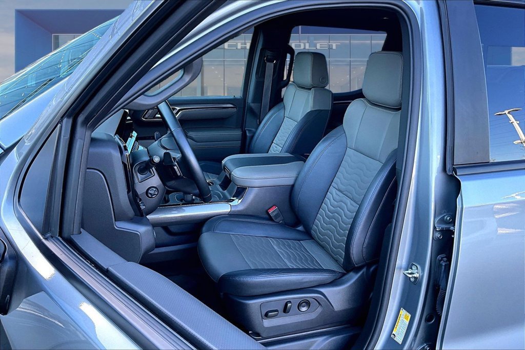 Used 2024 Chevrolet Silverado 1500 ZR2 w/ Technology Package AWD/4WD image 16