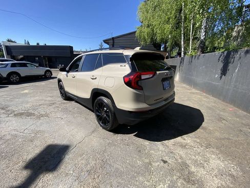 Used 2023 GMC Terrain SLE w/ Elevation Edition AWD/4WD image 4