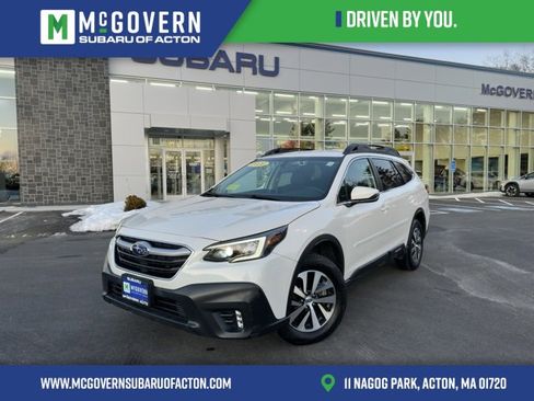 Used 2020 Subaru Outback Premium image 1
