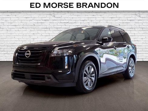 Used 2025 Nissan Pathfinder SV AWD/4WD image 1