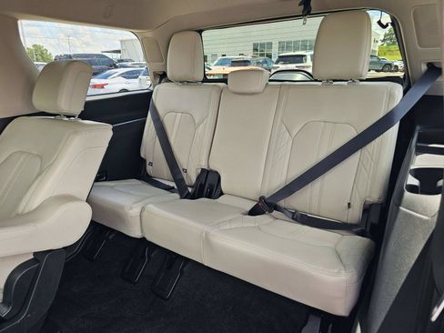 Used 2021 Ford Expedition Platinum AWD/4WD image 36