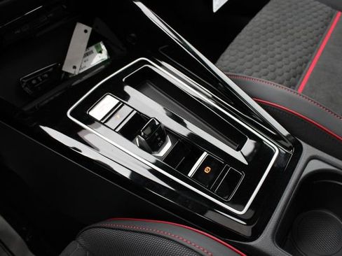 New 2026 Volkswagen GTI SE FWD image 17