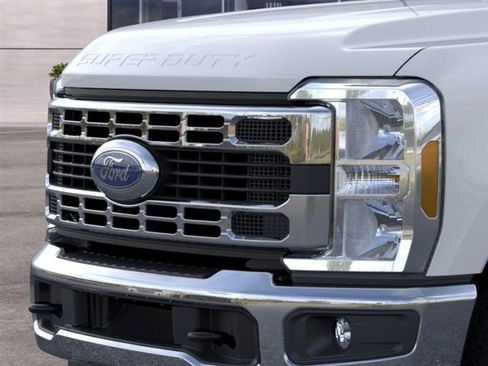 New 2026 Ford F350 XLT AWD/4WD image 17