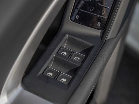 New 2025 Audi Q5 Premium Plus image 16