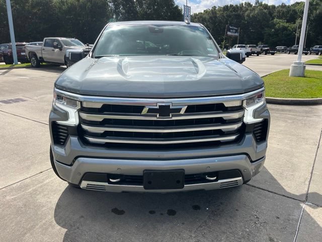 Used 2024 Chevrolet Silverado 1500 High Country w/ Technology Package AWD/4WD image 11