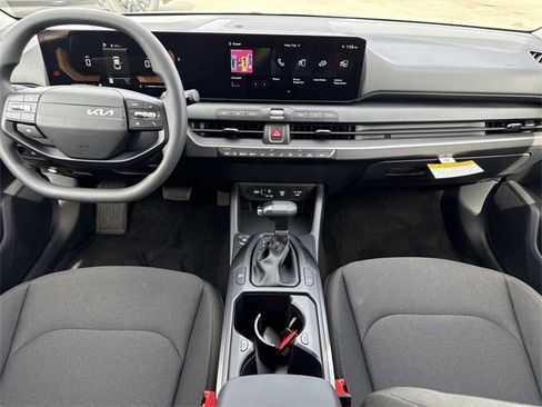 New 2026 Kia K4 LXS image 18