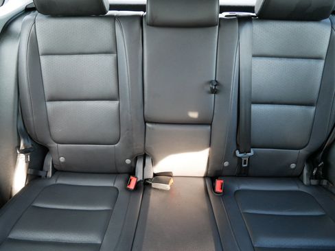 Used 2016 Volkswagen Tiguan S image 13