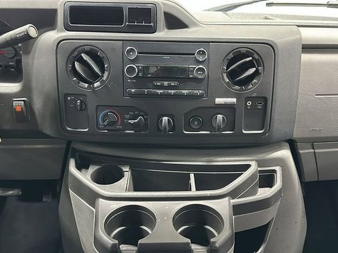 Used 2014 Ford E-150 and Econoline 150 w/ Power Group image 10