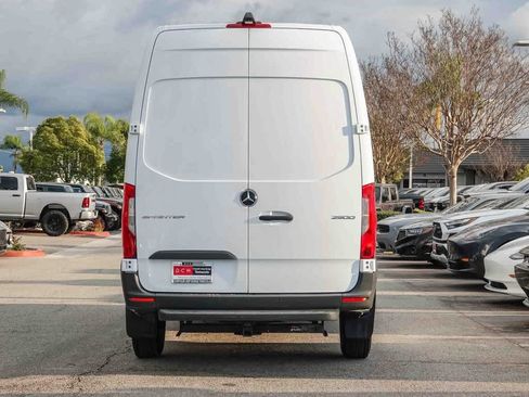 Used 2020 Mercedes-Benz Sprinter 2500 image 5